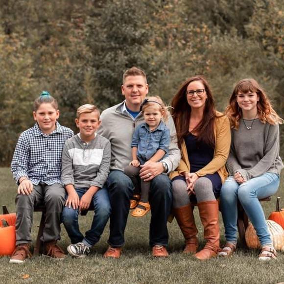 Meet your Posher, Lindsey - Picture 1 of 1